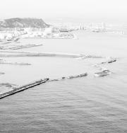 Desplaament de 600 metres de blocs de formig de les obres d'ampliaci del port de Barcelona (Gener 2007)